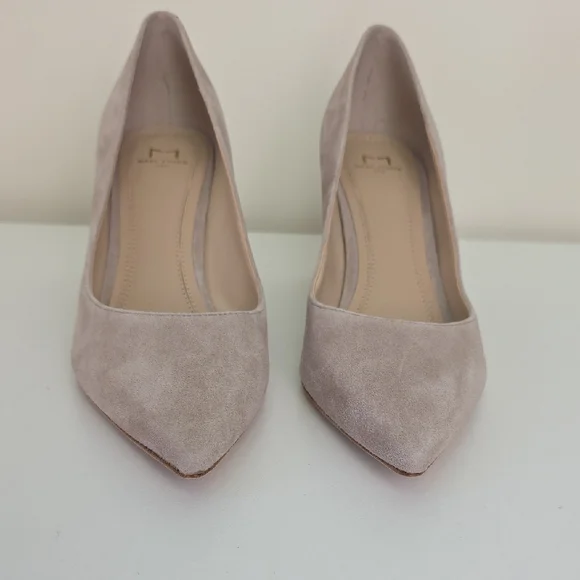 Marc Fisher Taupe Suede Heels.  Size 7 1/2 - Picture 3 of 12